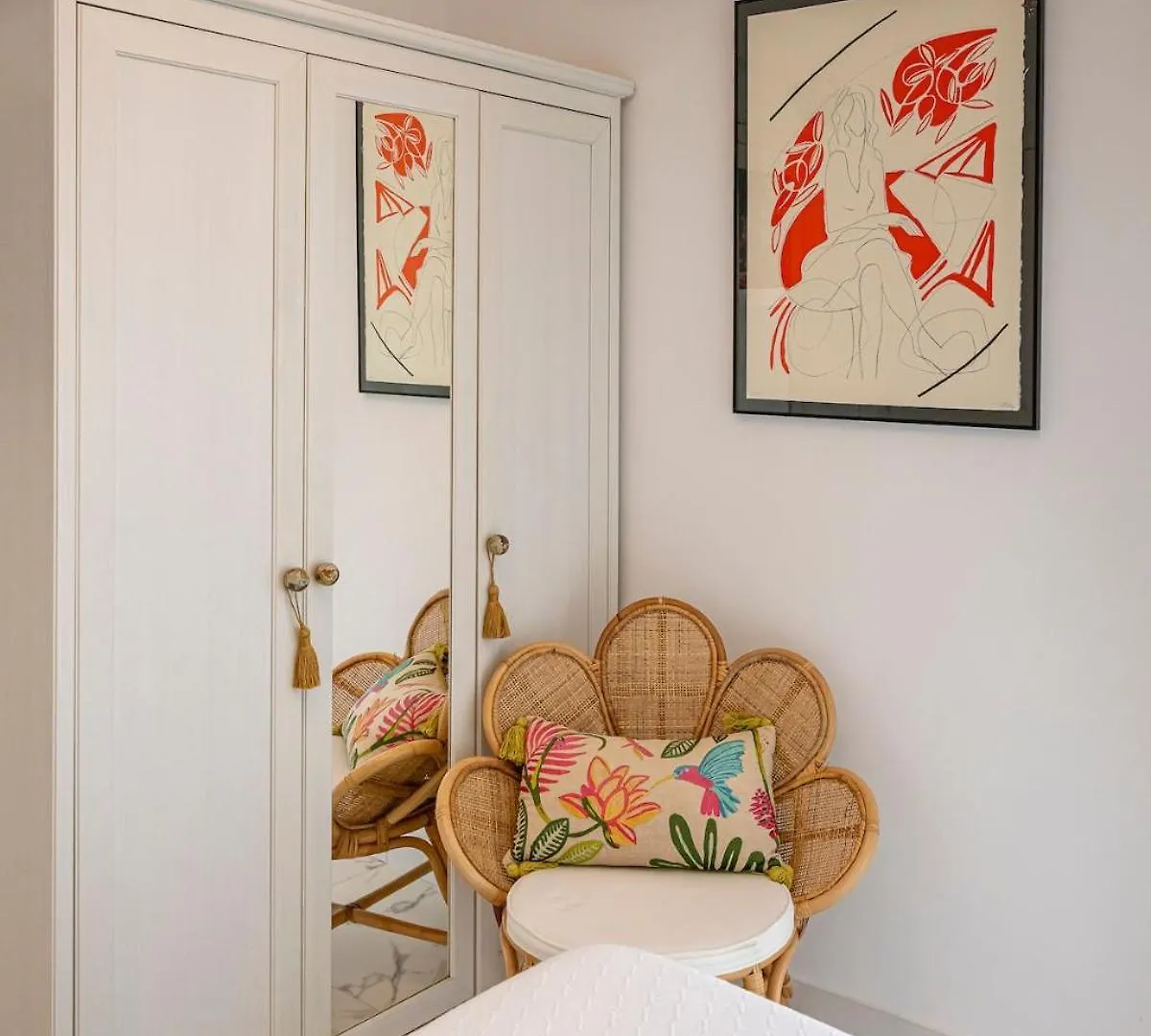 Modern 1 Bedroom Apartment, Steps From The Sea & Downtown 马尔韦利亚 西班牙