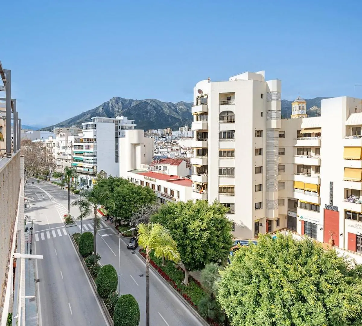 Modern 1 Bedroom Apartment, Steps From The Sea & Downtown 马尔韦利亚 西班牙